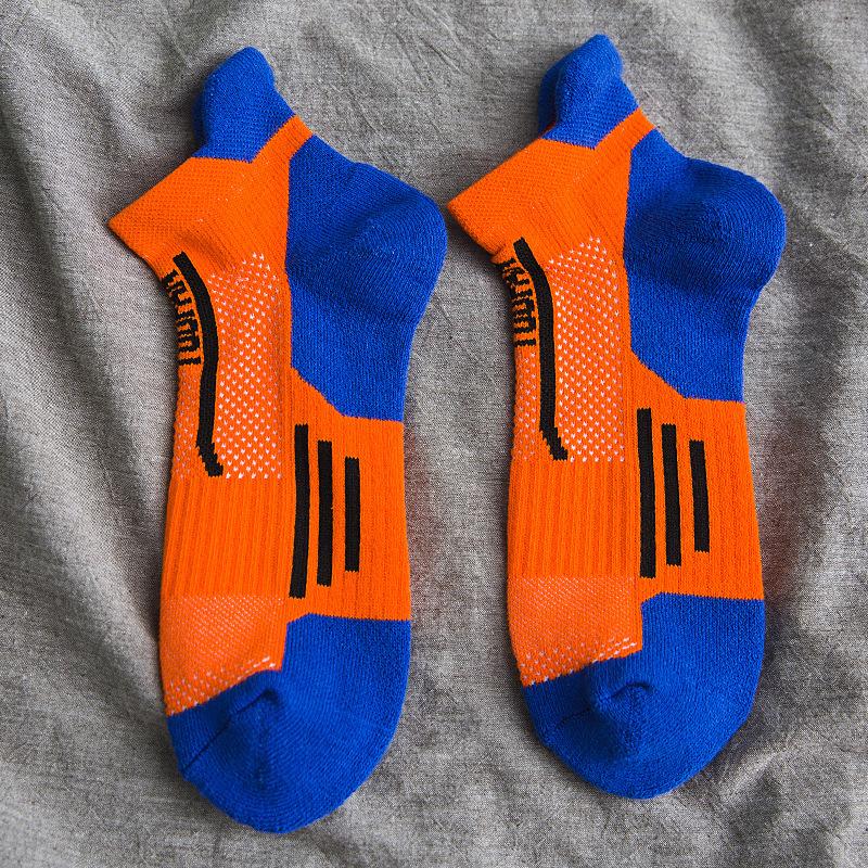 Professional Sports Socks Thickened Breathable Cushioned Athletic Ankle Socks Unisex Outdoor Basketball Cycling Marathon Socks
