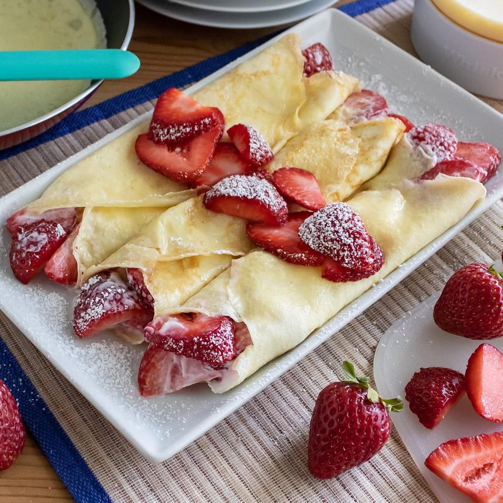 Pancake Batter Dispenser, Pancake Mix Dispenser with Whisk Ball and Stand Base, Pancake Batter Mixer with BlenderBall for Pancakes, Crepes, Waffle