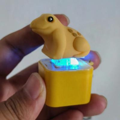 Антистресс Игрушка Лягушка Квакающая Цепочка Перезаряжаемая с Реалистичными Звуками Лягушка Кликер Непоседа Ключ Портативная Игрушка для Снятия Стресса