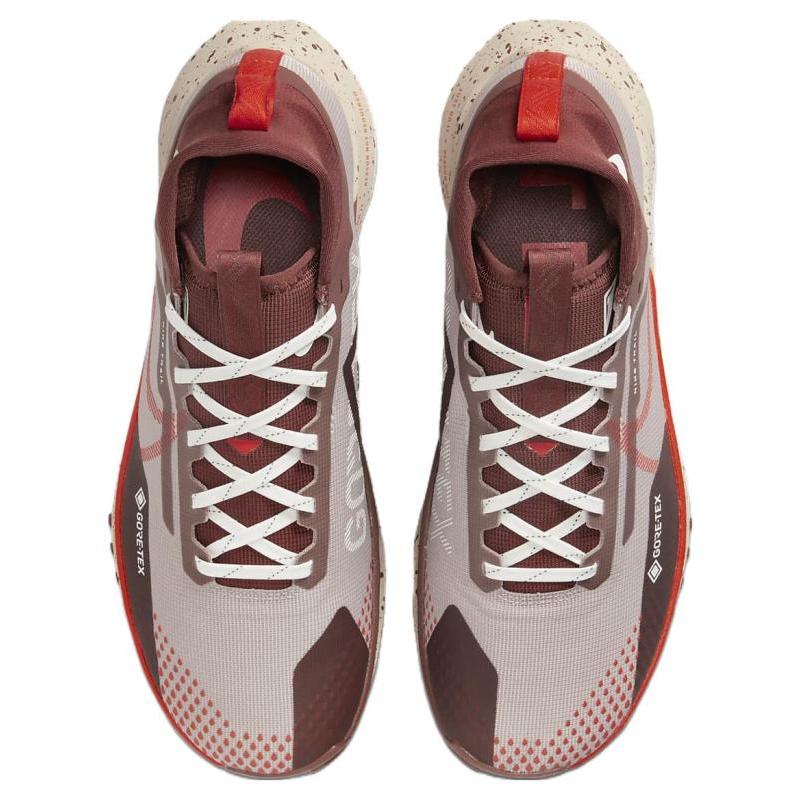 Nike Кроссовки React Pegasus Trail 4 Gore Tex Diffused Taupe Dark Pony Sail Picante Red DJ7926-200