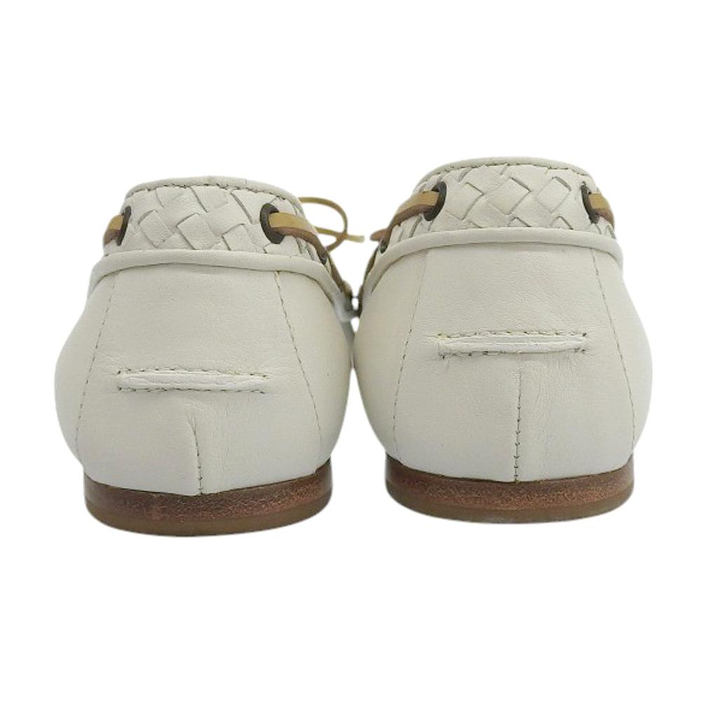 Bottega Veneta Beautiful Intrecciato Flat Pumps for Women, White, Size 35 1/2 Shoes 35.5 whiteUsed