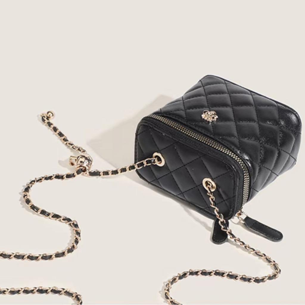 Xiaoxiangfeng Cross-Border Hot-Selling New Black and Gold Chain Bag Camellia Quilted Women's Shoulder Crossbody Bag