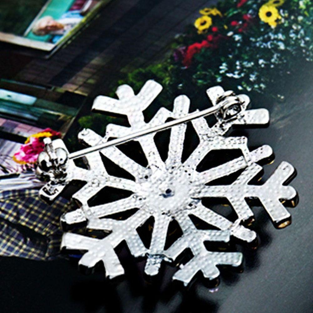 Zircon Creative Snowflake Brooch Zinc Zinc Zinc Alloy Elegant Decoration