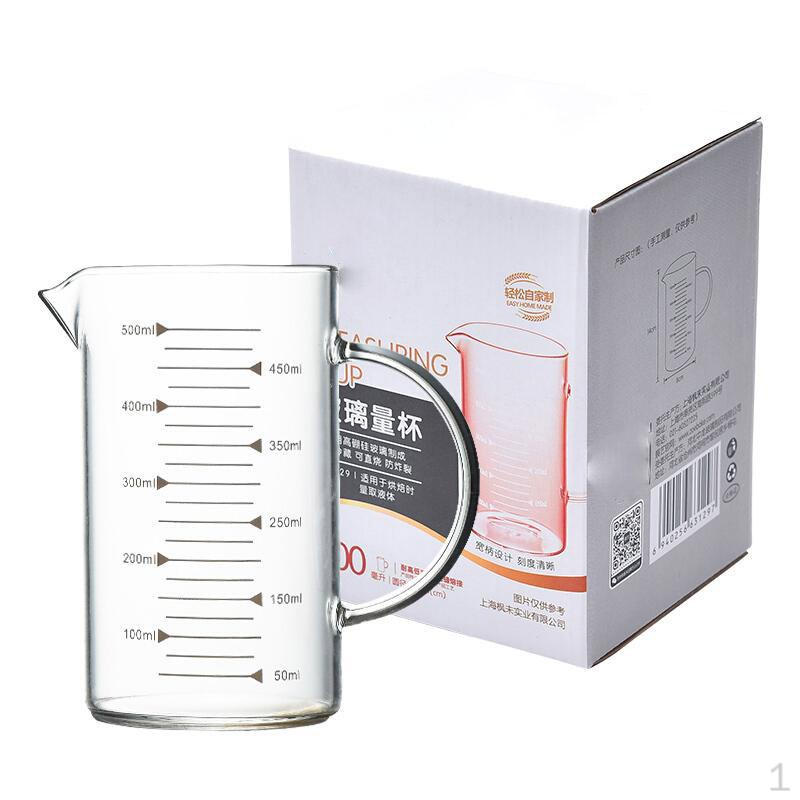 Стеклянный мерный стакан со шкалой