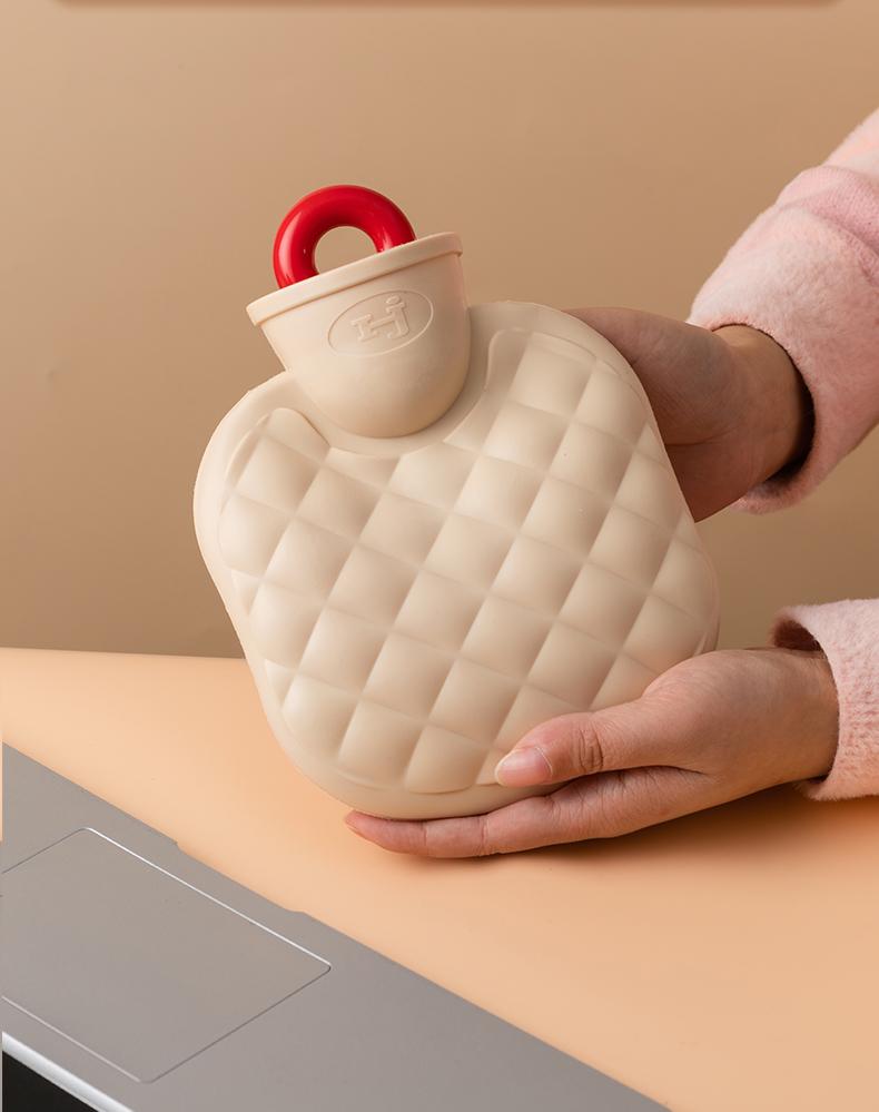 Winter Mini Plush Hot Water Bottle Hand Warmer, Explosion-Proof, Anti-Scald, Small Size for Women