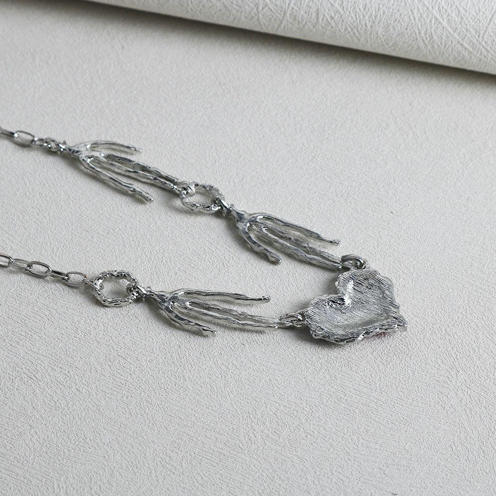 Exaggerated Gothic Necklace Thorn Love Heart Necklace Fashion Skull Claw Pendant Y2K Accessories