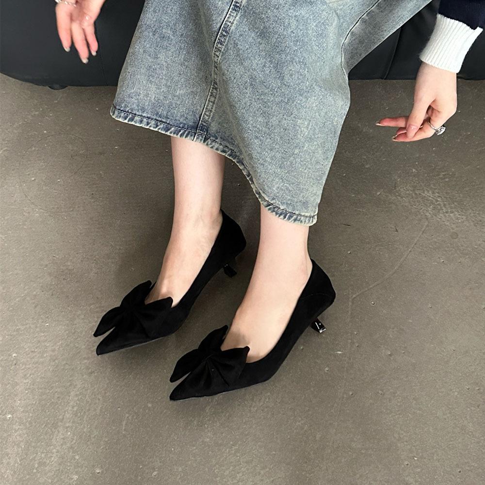 Туфли-лодочки на низком каблуке, осенняя новинка, нишевые, фиолетовый бант, женственность, низкий каблук, острый носок, высокие каблуки