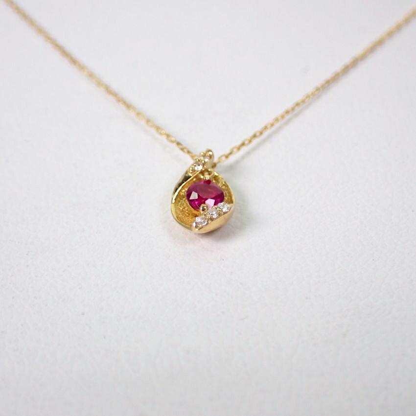 [Новинка] Ожерелье с подвеской из рубина и бриллианта K18 [i2-12]