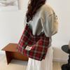 Niche Design Plaid Bag Plaid Large-capacity Shopping Bag Women's Commuter Tote Bag Handbag Shoulder Underarm Bag