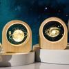 Креативная светодиодная хрустальная шар-звездное небо Стеклянное ремесло Декорация Деревянная основа Солнечная система Галактика Танабата День Святого Валентина Настольный декор