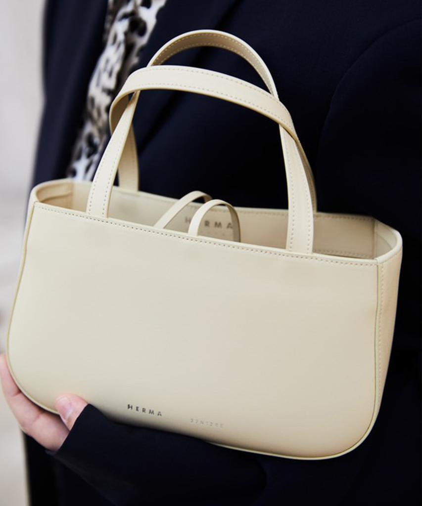 Herma Kua Tote Bag Butter