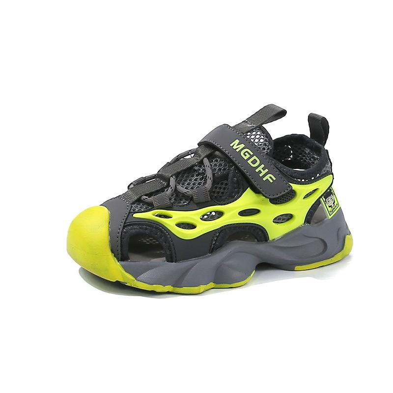 Boys' Sandals New Summer Handsome Sports Cool Dragging Non slip Children's Beach Shoes Boys Middle and Large