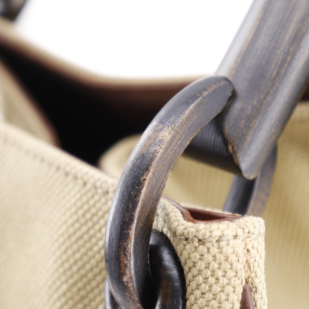 Gucci Сумка с деревянной ручкой 106493 бежевый холст Женская Б/У