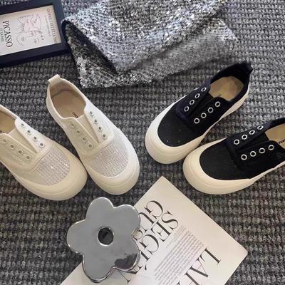 Ленивые туфли-одноходы женские 2025 лето новые маленькие белые туфли весенние дышащие сетчатые с пайетками на платформе повседневные кеды