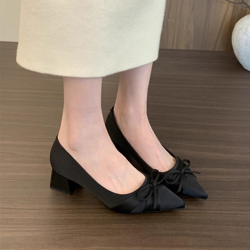 Темпераментные атласные туфли-лодочки с острым носком женские весенне-осенние милые с бантом с открытым верхом офисные туфли на высоком каблуке