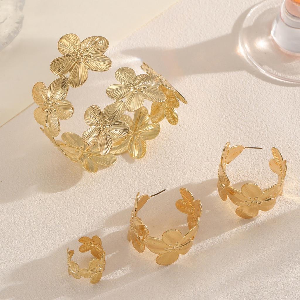 European and American niche personalized metal flower jewelry set ring bracelet bracelet fashion flower jewelry