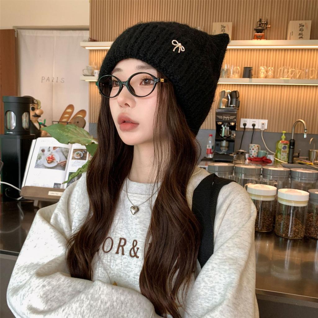 V standard flanged cute knitted hat double corner jacquard hat fashionable and elegant decorative hat solid color wool hat
