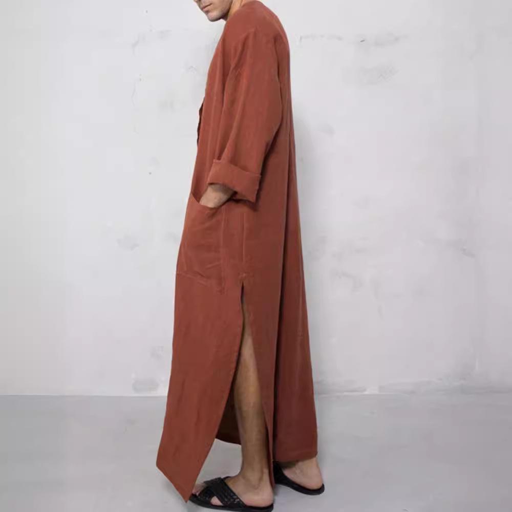 Мужское этническое платье с длинными рукавами и воротником-стойкой в ближневосточном стиле.