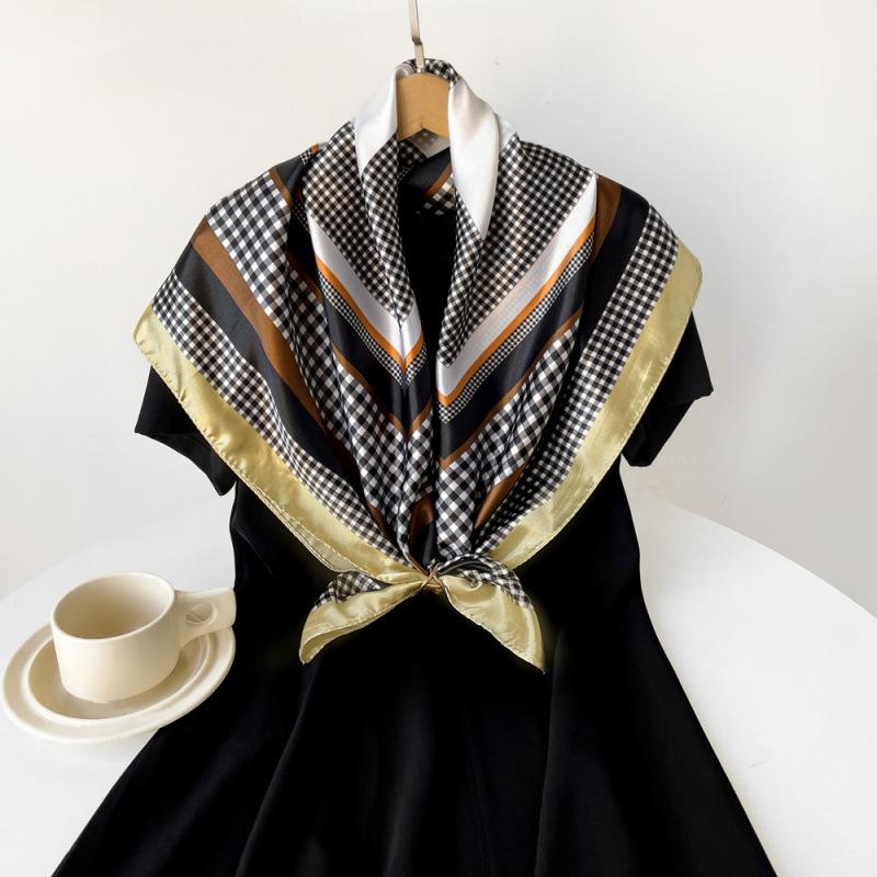 New Style of Seding Large Square Scarf Middle East New Style Plaid Printed Scarf Headscarf Scarf