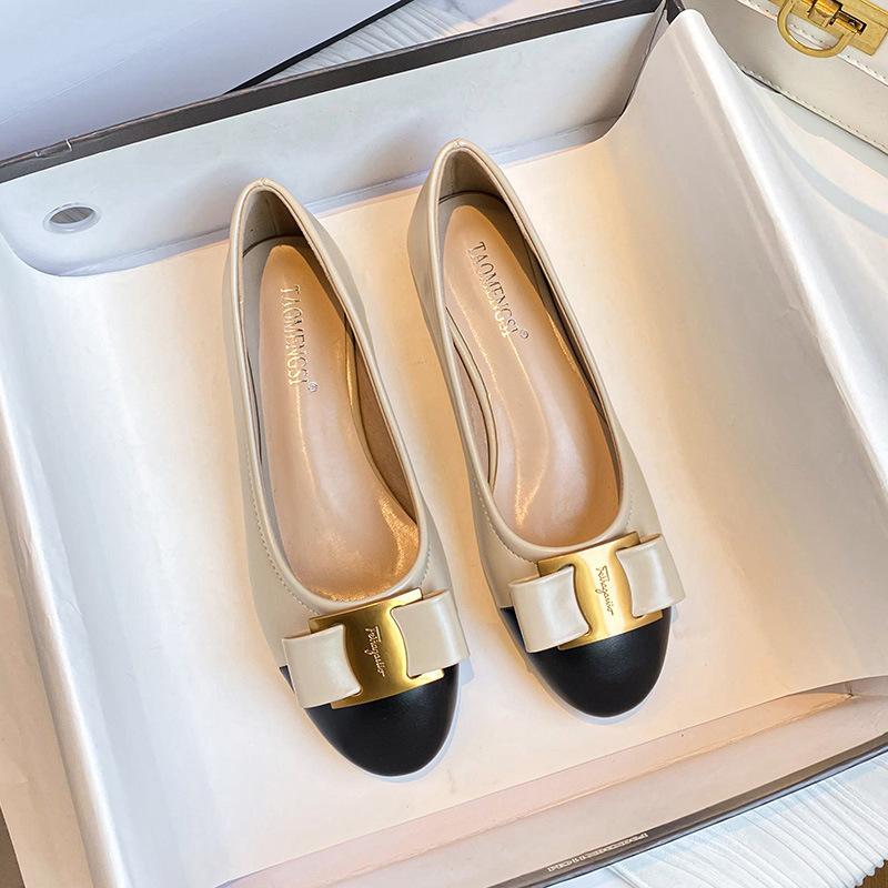 Версия из пятнистой коровьей кожи~ Виноградный цвет матери, тот же французский темперамент, цветовая гамма, кожаный бант, легкий вырез, толстый каблук, туфли-лодочки женские