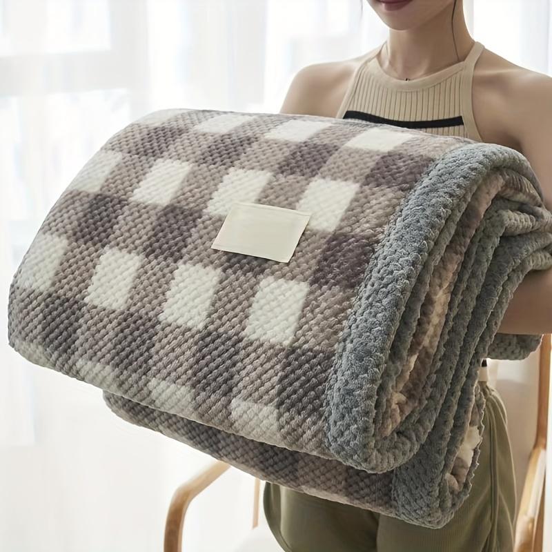 Ultra-Soft Thick Velvet Blanket Versatile Skin-Friendly Throw For Bed Sofa Travel More Contemporary Plaid Design