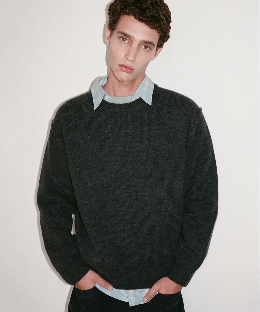 SHIRTER Shaggy Dog Reverse Seam Knit (Charcoal)
