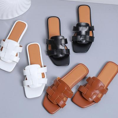 Модная женская обувь, горячая распродажа 2024 года, летние модные женские тапочки большого размера с квадратным носком, однотонные универсальные повседневные тапочки на плоской подошве