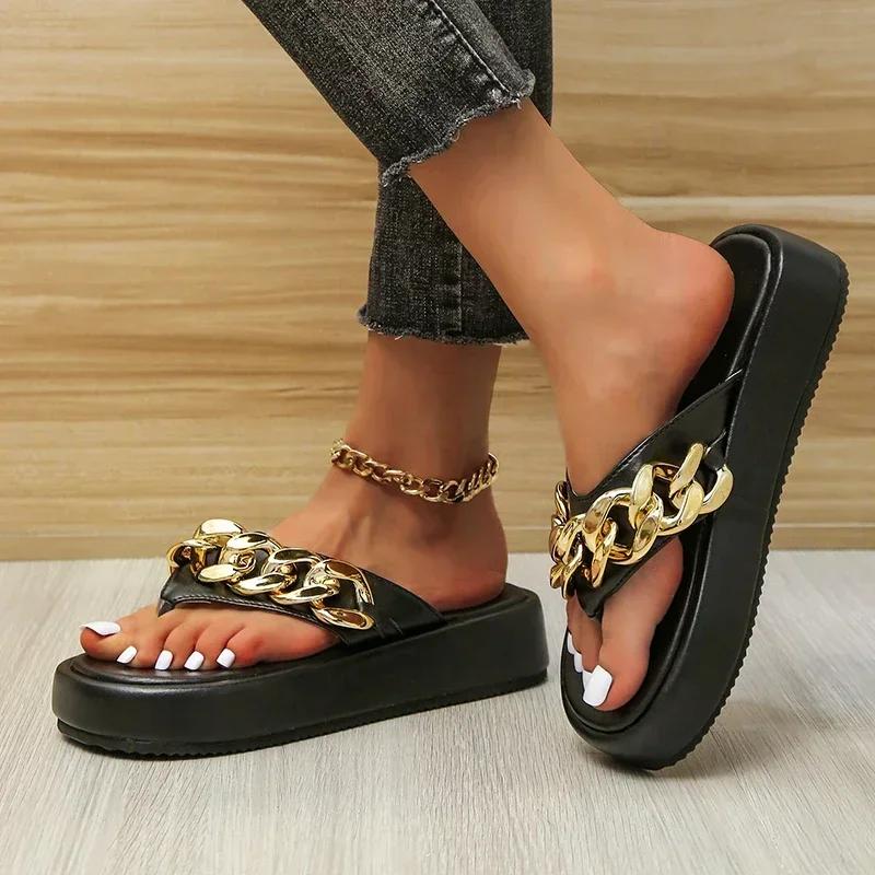 New Plus Size Herringbone Slippers Women Flat Beach Shoes 2024 Summer Vintage Metal Chain Platform Women‘s Flip-Flops Sandals