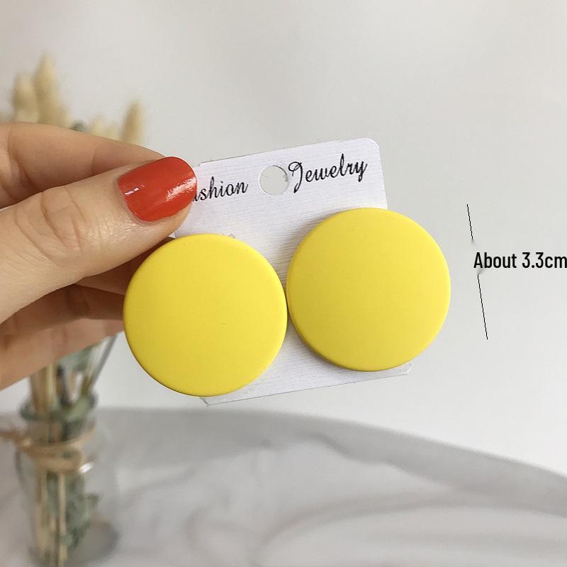 Самые продаваемые геометрические акриловые серьги-пусеты: Матовая аэрозольная краска, Преувеличенные конфетные цвета, Корейский стиль