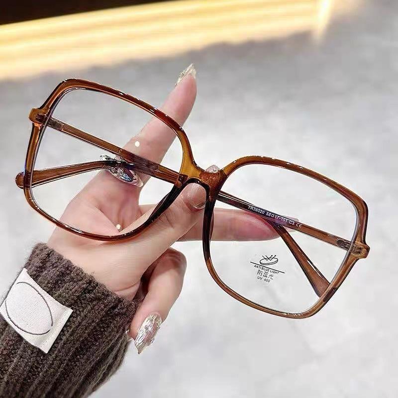 Luxury Big Frame Blue Light Blocking Glasses Retro Square Eyeglasses Ultra-light Trendy for Women
