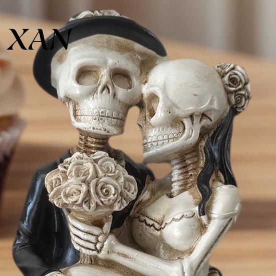 Creepy Romantic Room Decor Gothic Skeleton Couple Figurine, Spooky Resin Halloween Skull Lover Statue, Day of Creative Collectibles The Dead