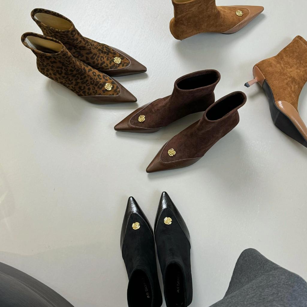 Остроносые короткие трубки, нишевый дизайн со шнуровкой, ботинки Мартина, универсальные, с принтом камелии и леопарда на рукавах, эластичные тонкие ботинки в стиле ретро