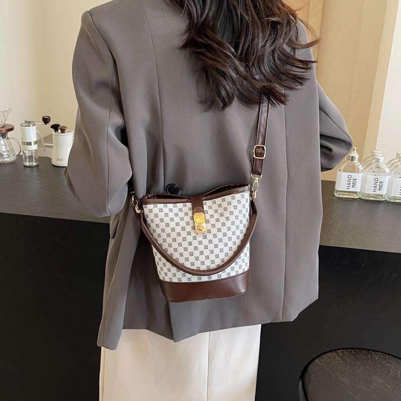 Trendy Women's Bucket Bag Stylish Retro Crossbody Satchel For Daily Use In Black Beige Coffee Khaki