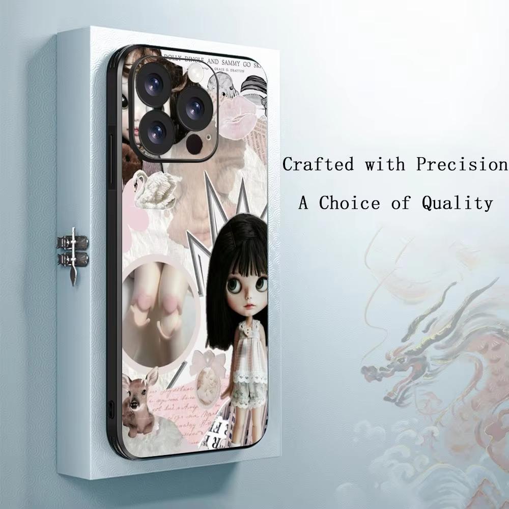 Bl-ytheS Милый дизайн модной куклы Чехол для телефона Для iPhone 17 16 16e 15 14 13 12 11 Plus Mini Pro Max Мягкий черный Ударопрочный чехол