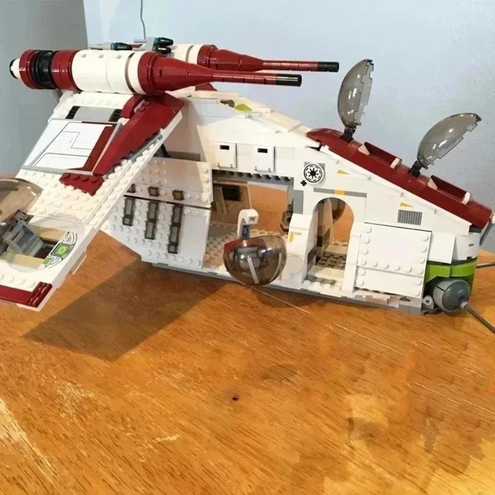 IN STOCK 1758PCS Republic Dropship with AT-OT Walker Blocks Bricks Compatible Star^ Wars Birthday Toys Gifts