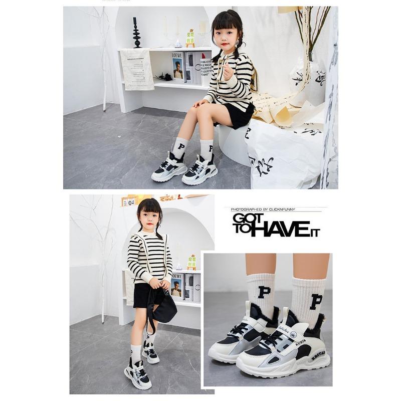 Спортивная обувь для девочек, новые зимние кроссовки с шерстяной подкладкой, для мальчиков начальной школы, хлопковая обувь для девочек, водонепроницаемая