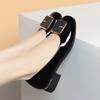 Модные весенние новые женские туфли на квадратном каблуке для вечеринок, черные туфли из мягкой искусственной кожи для офиса, удобные балетки с металлической пряжкой