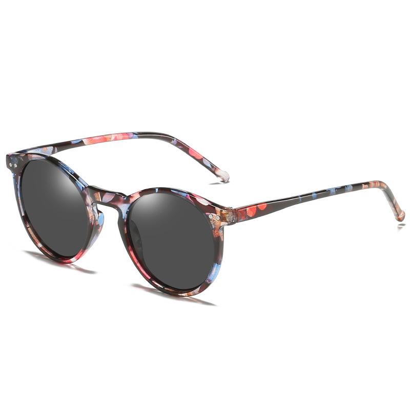 Retro Black Frame Polarized Sunglasses - European & American Classic Fashion for Women