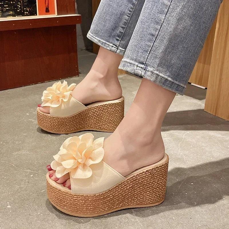 Fashion Women Wedge Slippers Summer Beach Platform Shoes Flower Peep Toe Female Sandals Soft Comfortable Thick Sole Ladies Slides