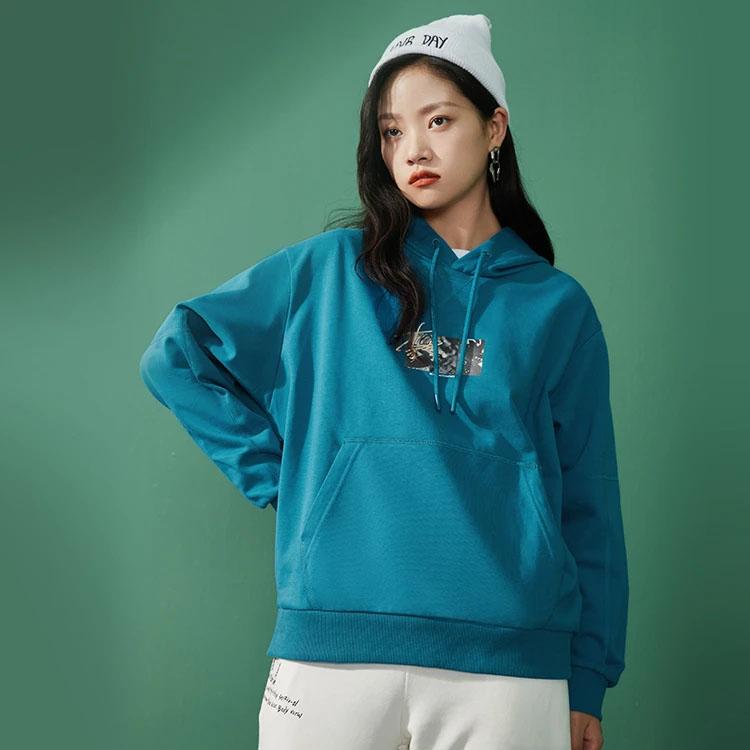 Li Ning Sports Fashion Series Logo Embroidered Group Print Loose Hoodie Unisex Hoodie Space-Blue AWDR471-2