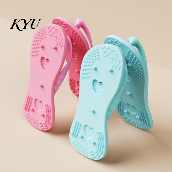 Durable Silicone Pet Toy for Teeth Cleaning 1 Pair Flip-flop Dog Chew Toys, Funny Thong Sandal Puppy Teething Small Medium Dogs Shape Toys Aggressive