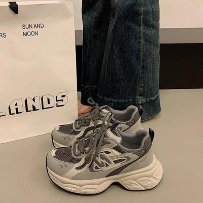 2025 весна новые туфли на высокой платформе в стиле папиных кроссовок женские универсальные жареные уличные маффины, подчеркивающие стопу, маленькая взрывная повседневная спортивная обувь