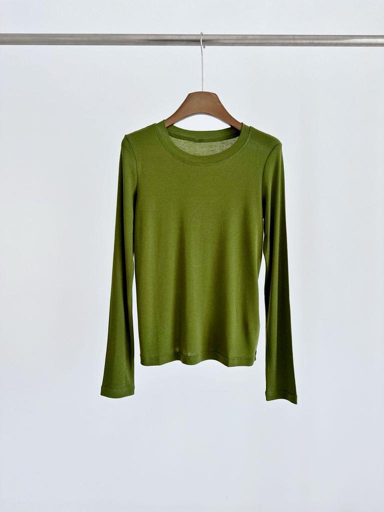 High-Quality Women's Lyocell Tencel Wool Long-Sleeve Base Layer Top, Wearable As Outerwear, with Round Neck.