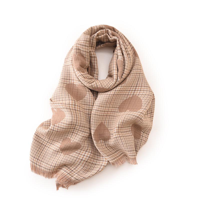 Scarf Women's High-end Sense of Love, Printed Medium and Long Warm Autumn and Winter Scarf, New Winter Fashion Commuter Scarf Women