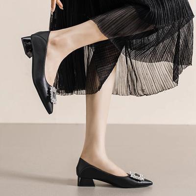 Две носки с острым носком, туфли-лодочки с неглубоким вырезом, женские, новые осенние 2025 года, в маленьком ароматном стиле, универсальные, на низком каблуке, с мягкой подошвой, рабочие туфли