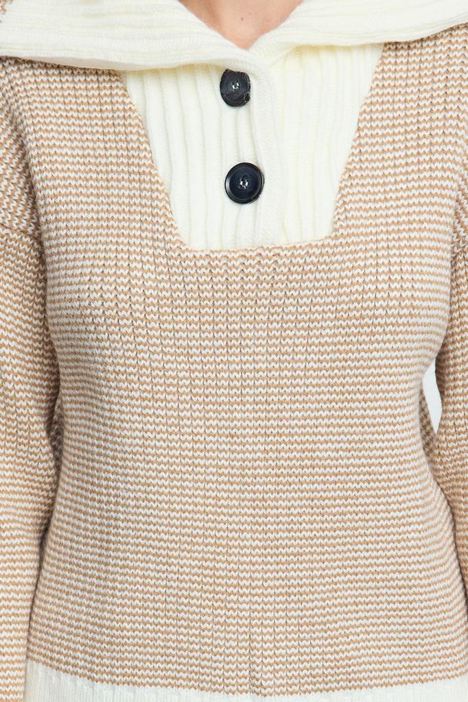 Женский модный стильный свитер с воротником цвета экрю и детальным трикотажным свитером