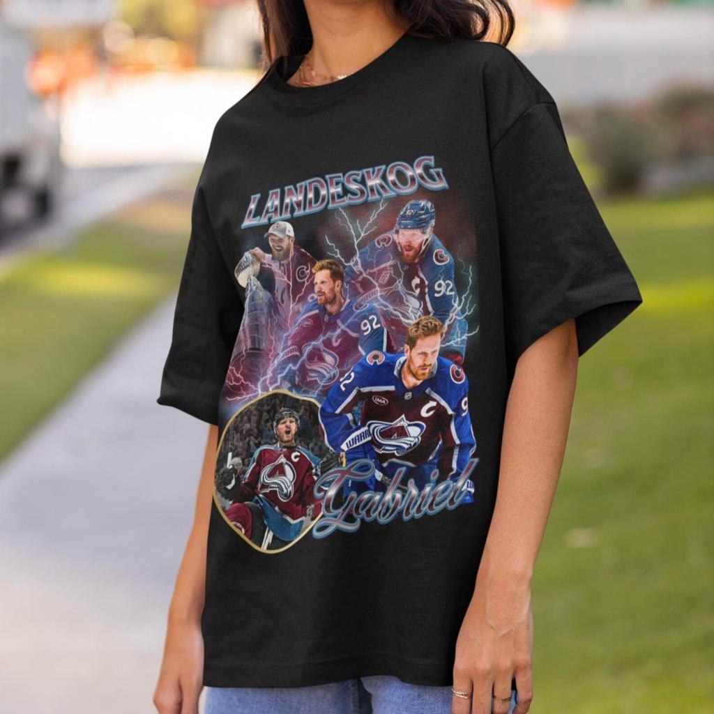 Gabriel Landeskog Avs Shirt Vintage 90s Colorado Avalanche NHL Hockey Design Retro Bootleg Gift Classic Tee Unisex T-Shirt Limited Edition