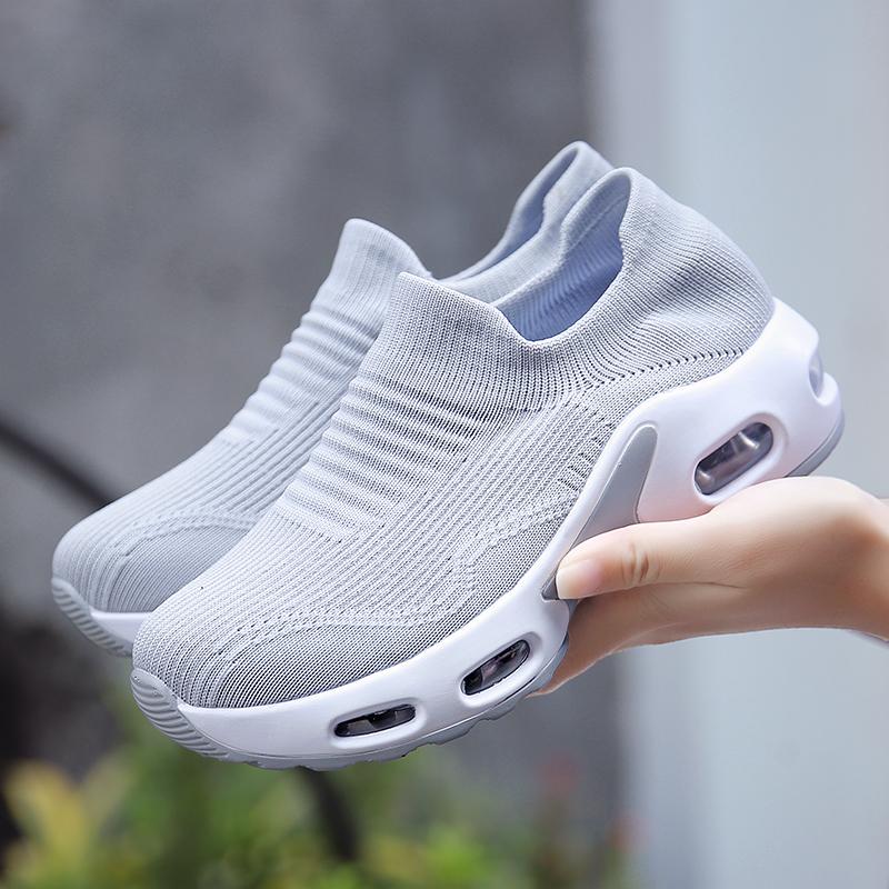 2024 женские кроссовки slip on летние большие размеры новые дышащие сетчатые прочные кроссовки для ходьбы легкие спортивные повседневные вулканизированные туфли