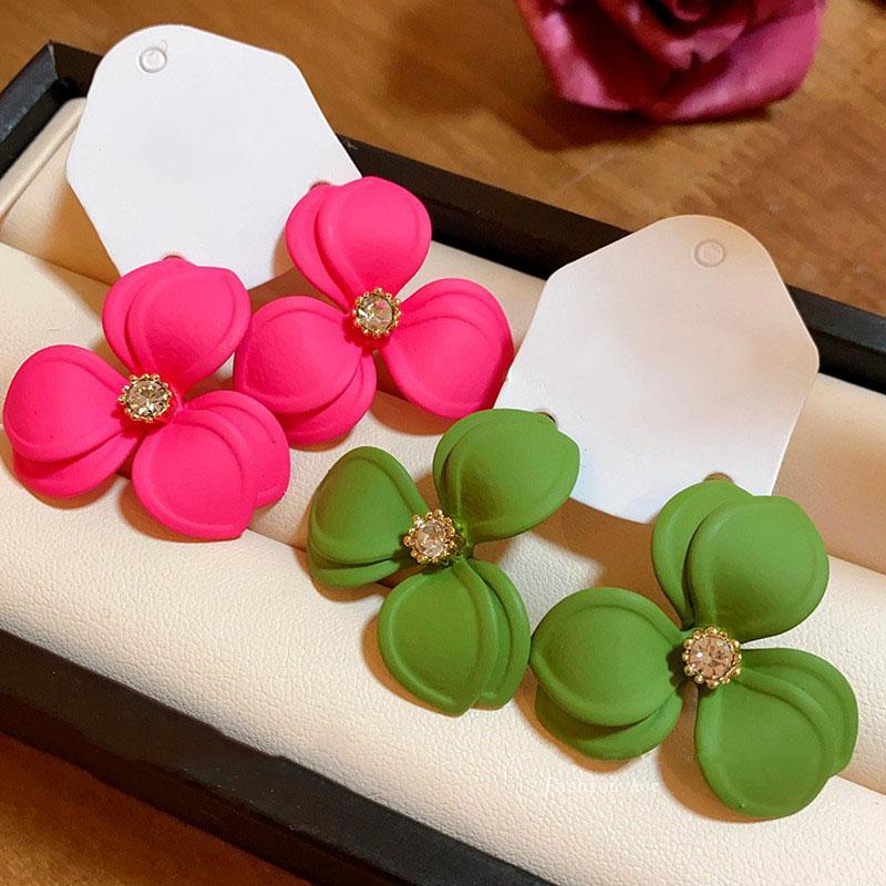 Корейский стиль милые серьги-цветы для женщин 2025 новая мода сладкие серьги-гвоздики женские брико ювелирные изделия красочные серьги