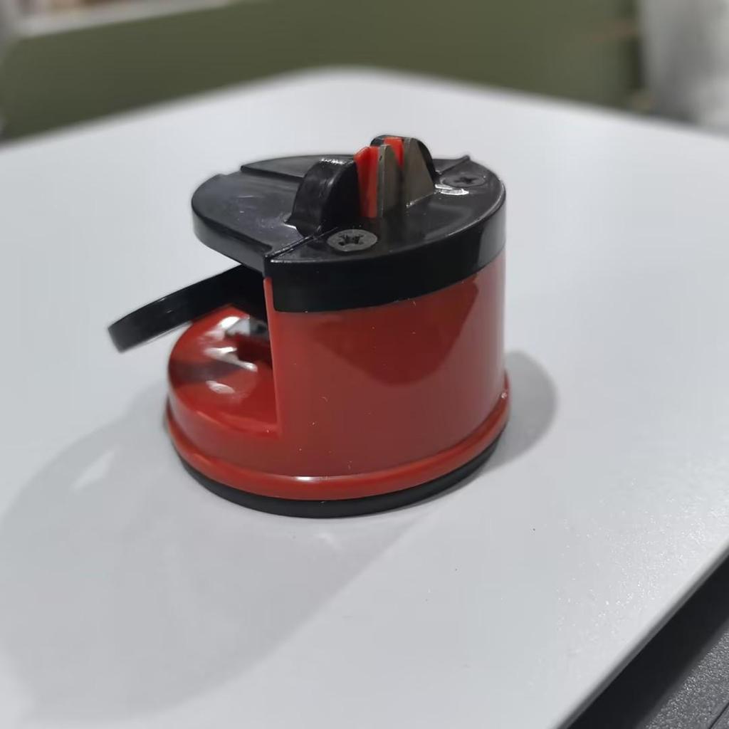 Компактная кухонная точилка для ножей на присоске с двухсторонним точильным камнем из вольфрамовой стали